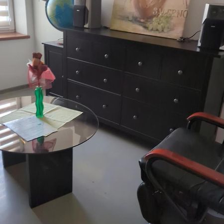 Appartement Bydleni V Centru Ov Blizko Stodolni, Bez Vytahu à Ostrava Extérieur photo