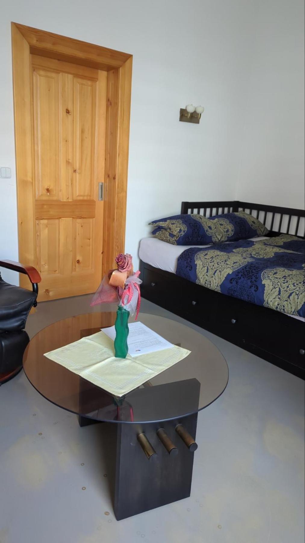 Appartement Bydleni V Centru Ov Blizko Stodolni, Bez Vytahu à Ostrava Extérieur photo